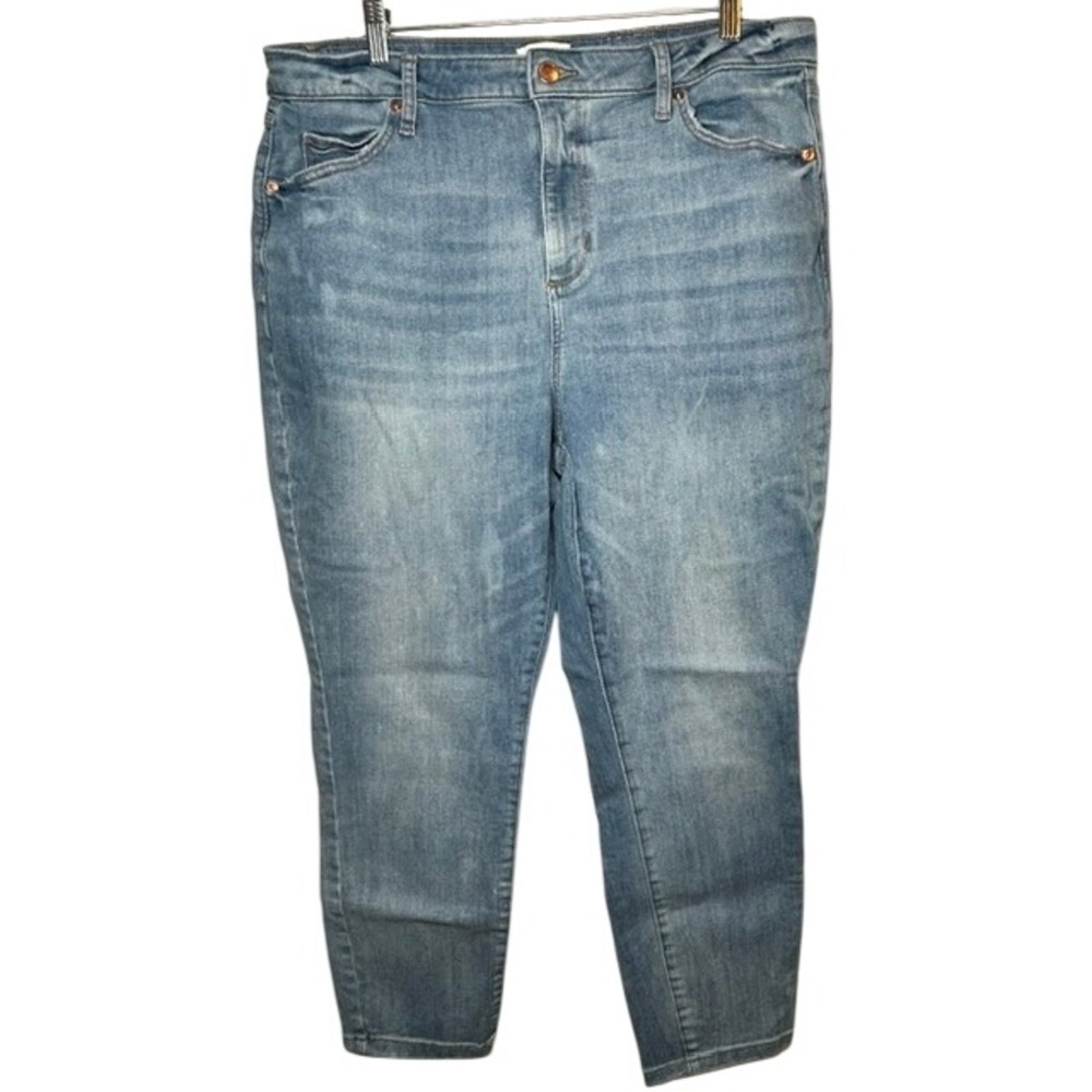 Sonoma Women's High Rise Skinny Light Wash Denim Blue Jeans 18S Short Stretch
